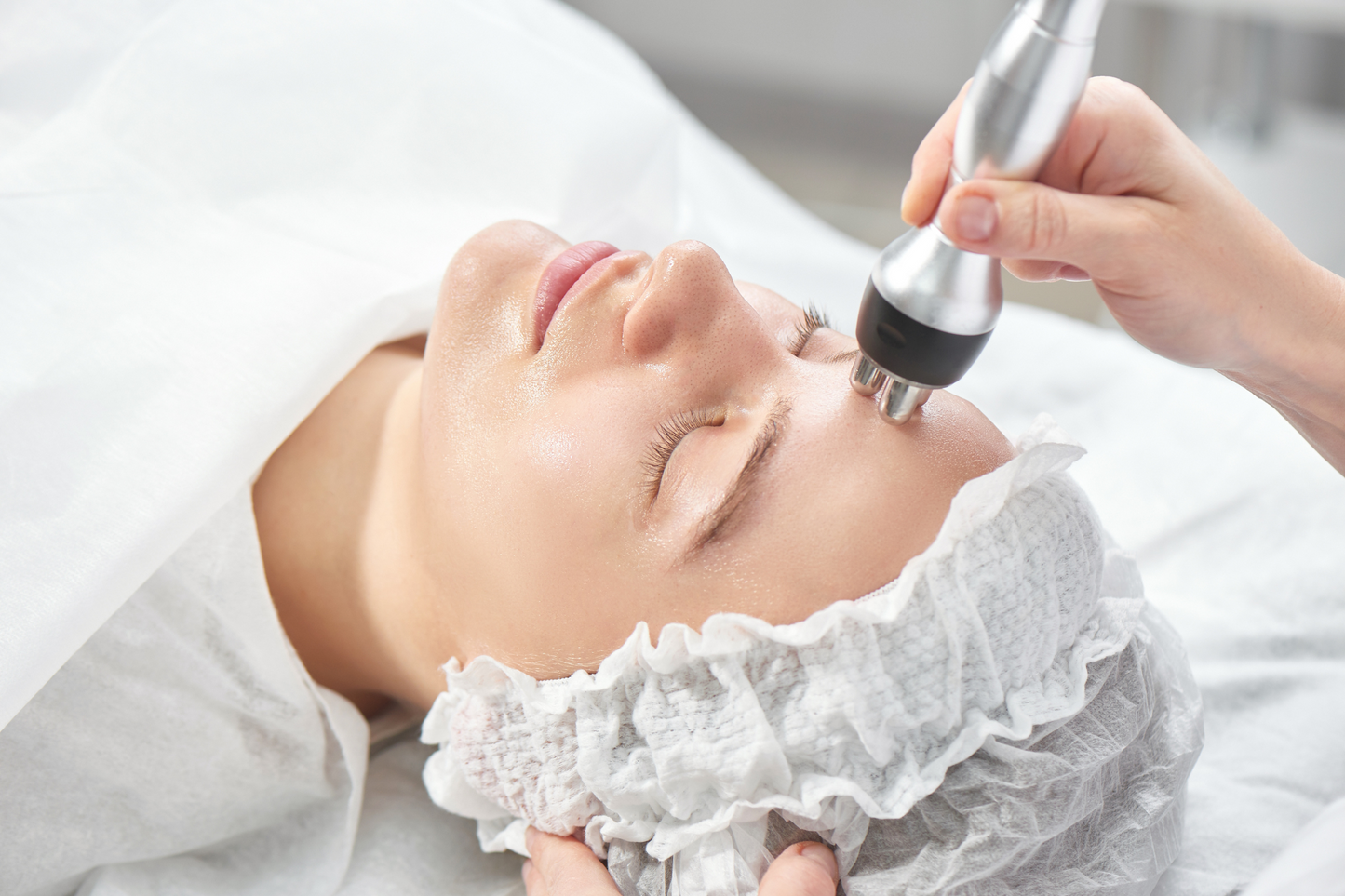 Radiofrequency Face, Neck & Eyes Combined